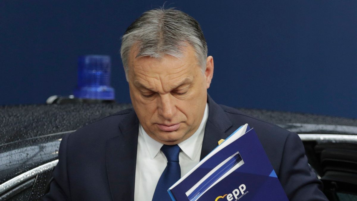Orbán Viktor magyar miniszterelnök az Európai Néppárt frakcióüléséről érkezik az EU-csúcsra 2018. március 22-én 