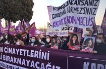 8 Mart öncesi kadına yönelik şiddetin son bulması için Beşiktaş'ta eylem düzenlendi