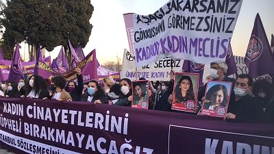8 Mart öncesi kadına yönelik şiddetin son bulması için Beşiktaş'ta eylem düzenlendi