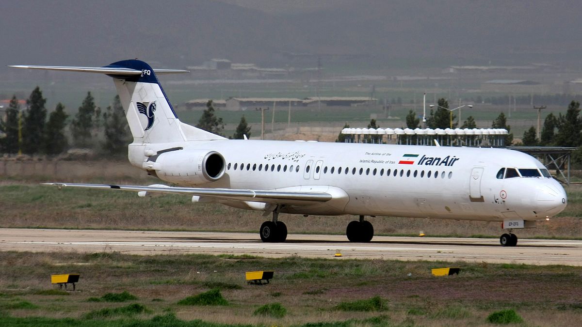 طائرة تابعة للخطوط الإيرانية من طراز فوكر 100