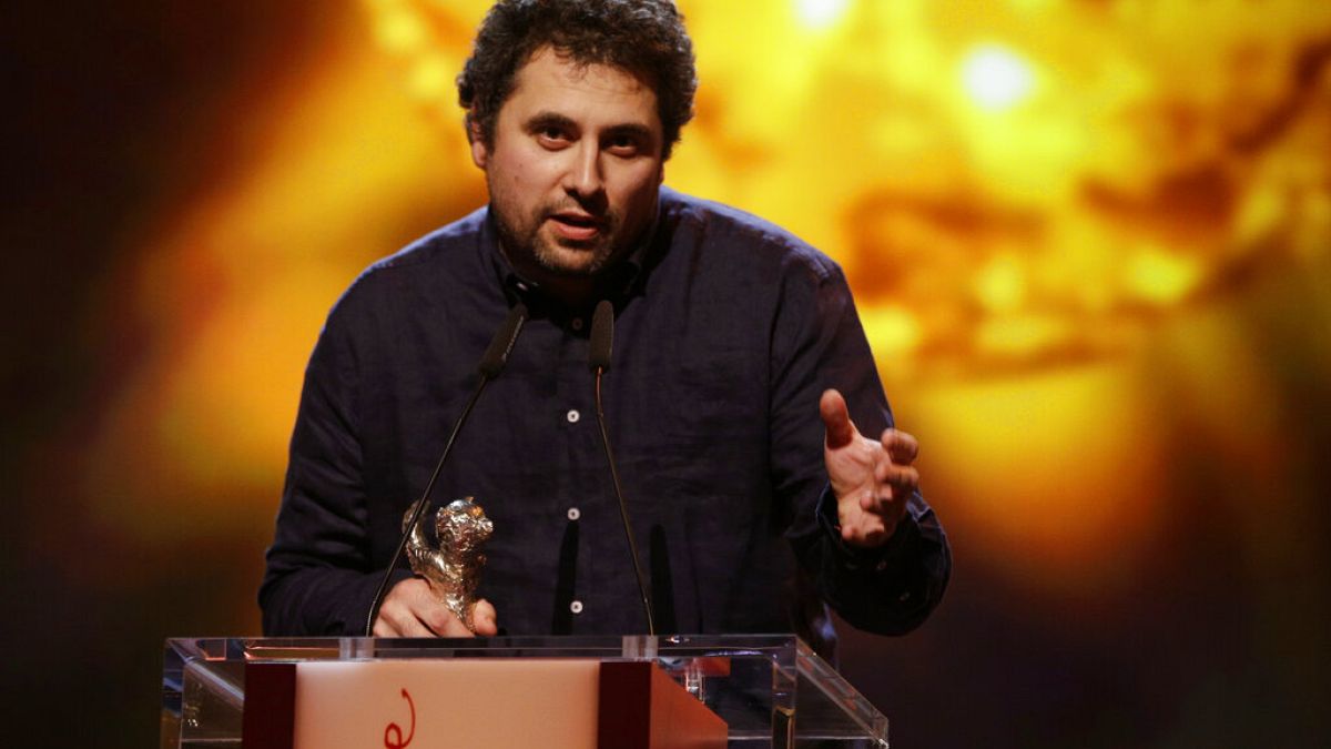 RUmen yönetmen Radu Jue 2015'te Gümüş Ayı ödülünü kazandıktan 6 sene sonra Altın Ayı ödülünün sahibi oldu.