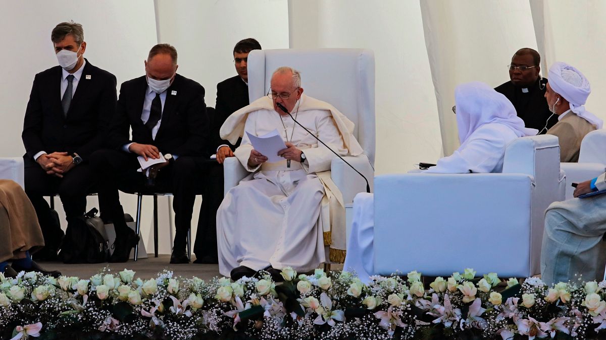 فيديو: البابا فرنسيس يزور المرجع الشيعي علي السيستاني في النجف ويحج إلى أور في العراق