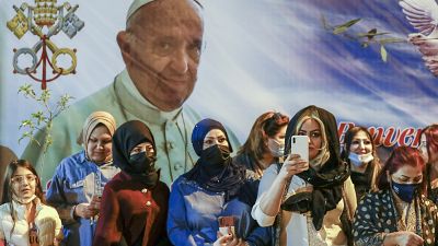 Le pape a célébré en Irak sa première messe en public en l'église Saint Joseph dans le centre de Bagdad, le 6 mars 2021.