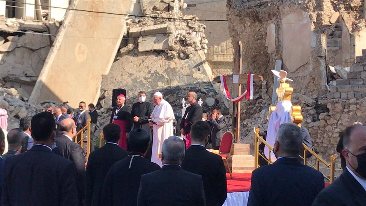 Papa Francis Erbil ve Musul'u ziyaret etti