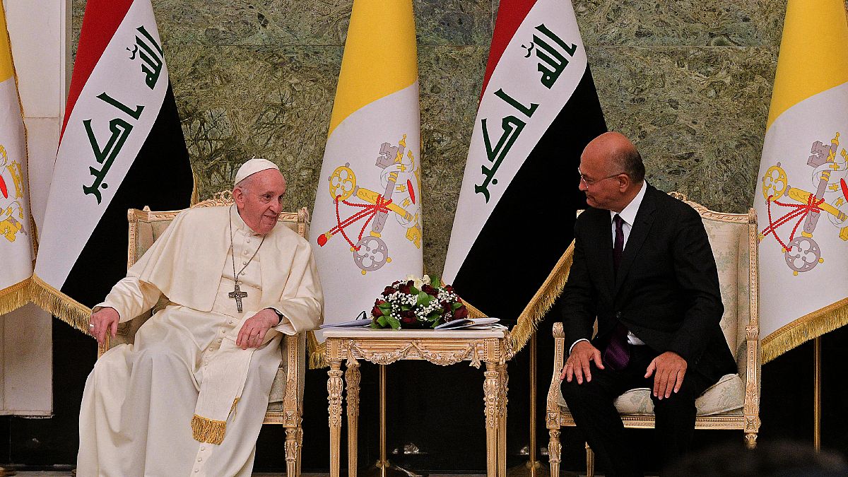 الرئيس العراقي برهم صالح مع البابا فرنسيس