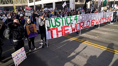 Manifestantes en Mineápolis, Estados Unidos