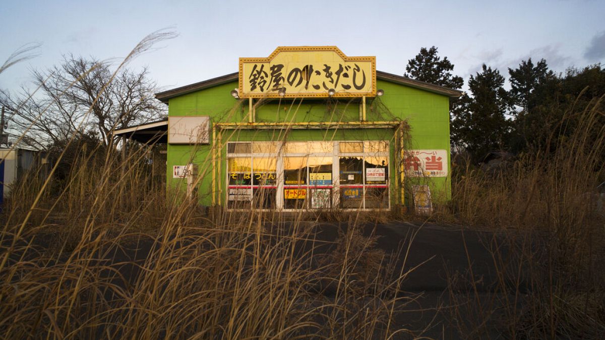 Un restaurant abandonné dans la zone interdite de la ville de Tamioka, 27 février 2021
