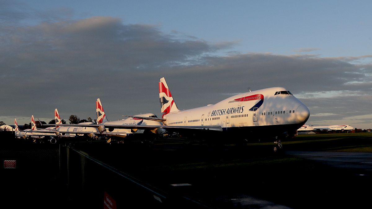 طائرة بوينج 747-400 التابعة للخطوط الجوية البريطانية-  مطار كوتسوورلد في كيمبل، إنكلترا