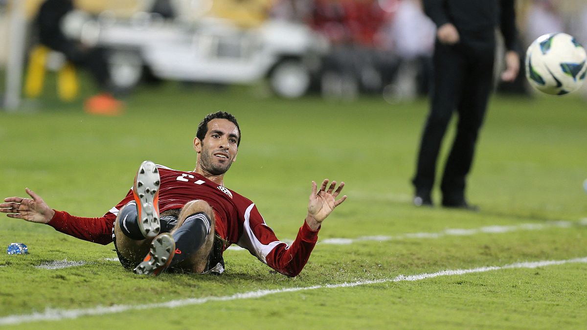 صورة من الارشيف - محمد أبو تريكة خلال مباراة ودية لكرة القدم في العاصمة القطرية الدوحة في 28 أيلول/  ديسمبر 2012. فازت مصر 2-0.