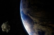 عکس تزیینی از عبور یک سیارک از کنار زمین