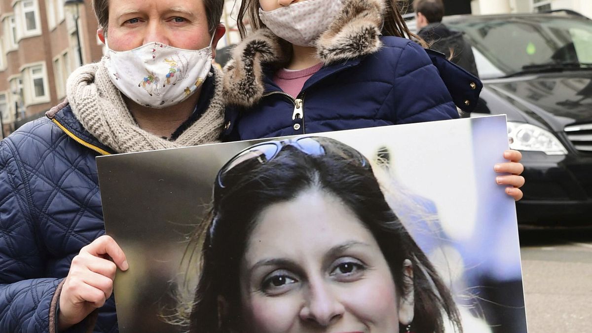 Λονδίνο προς Τεχεράνη: «Απελευθερώστε την Ναζανίν Ζαγκάρι-Ράτκλιφ»