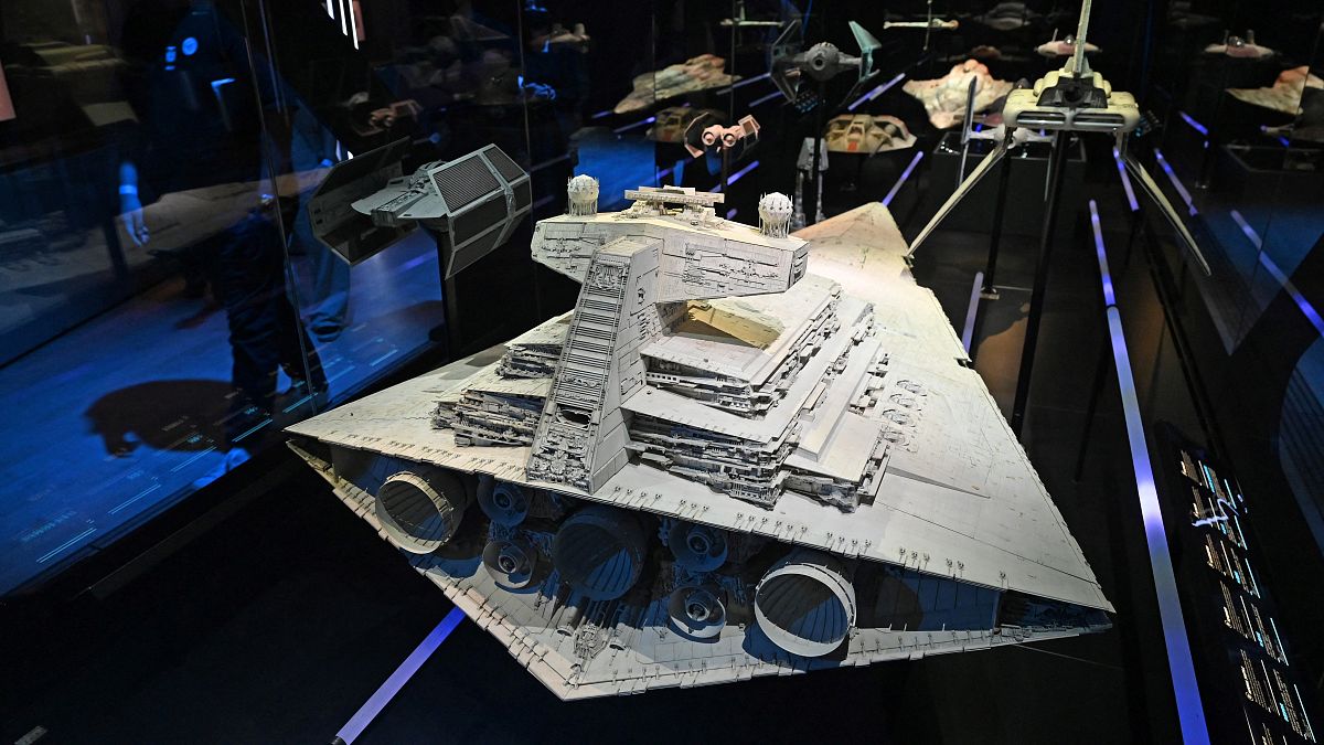  نموذج من سفن الفضاء في سلسلة ستاروورز في متحف العلوم والفنون في سنغافورة.