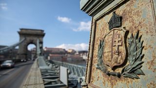 Il Ponte delle Catene a Budapest viene rimesso a nuovo