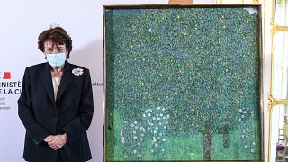 Fransa Kültür Bakanı Roselyne Bachelot ve Gustav Klimt’in tablosu 
