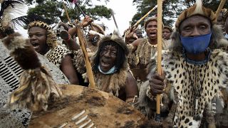 South Africa: Colourful procession ahead of Zulu king's burial 