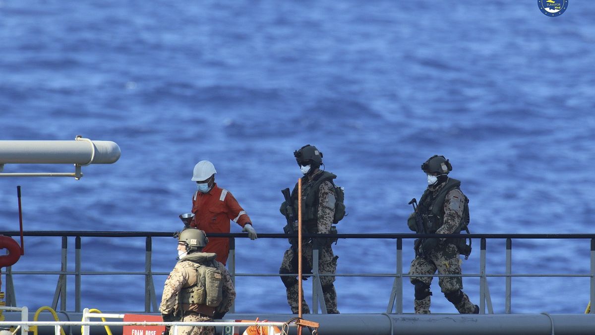 Евросоюз продлит миссию Irini в Средиземном море 