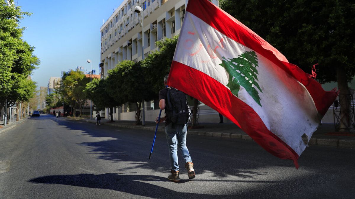 Ortadoğu'da diplomatik kriz: BAE de Lübnan'dan temsilcilerini çekti