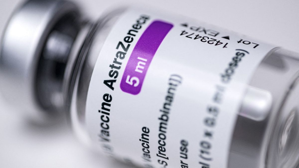 EMA: «Ασφαλές και απολεσματικό» το εμβόλιο της AstraZeneca