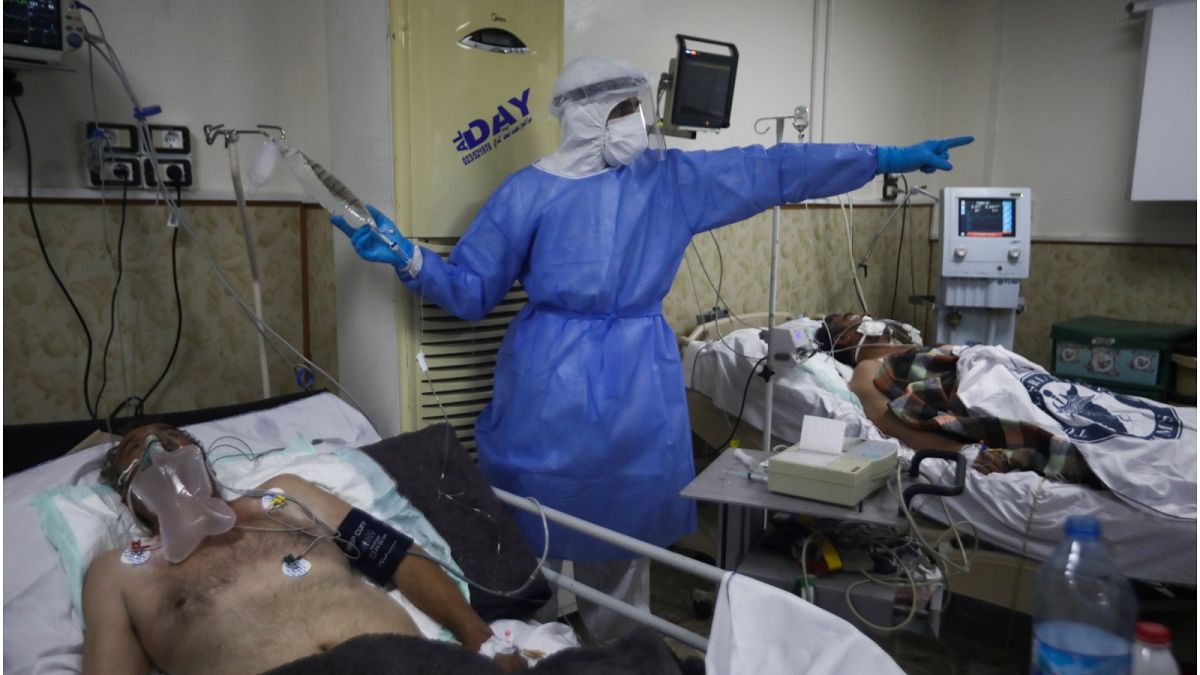 نسبة إشغال أسرة العناية المشددة المخصصة لمرضى كورونا في دمشق بلغت مئة بالمئة