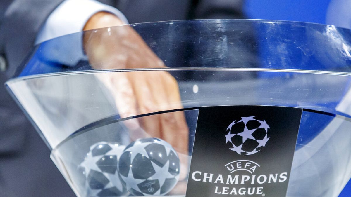 UEFA Şampiyonlar Ligi kura çekiminden bir kare.