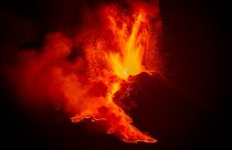 Nouvelles images spectaculaires de l'Etna en éruption