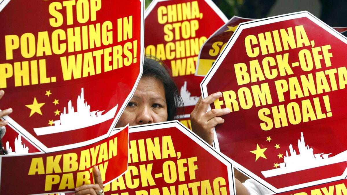 Filipinler ile Çin arasındaki Güney Çin Denizi anlaşmazlığı