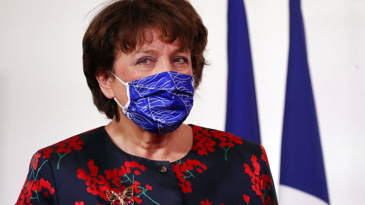 Frankreichs Kulturministerin Roselyne Bachelot (74) ist an Covid-19 erkrankt