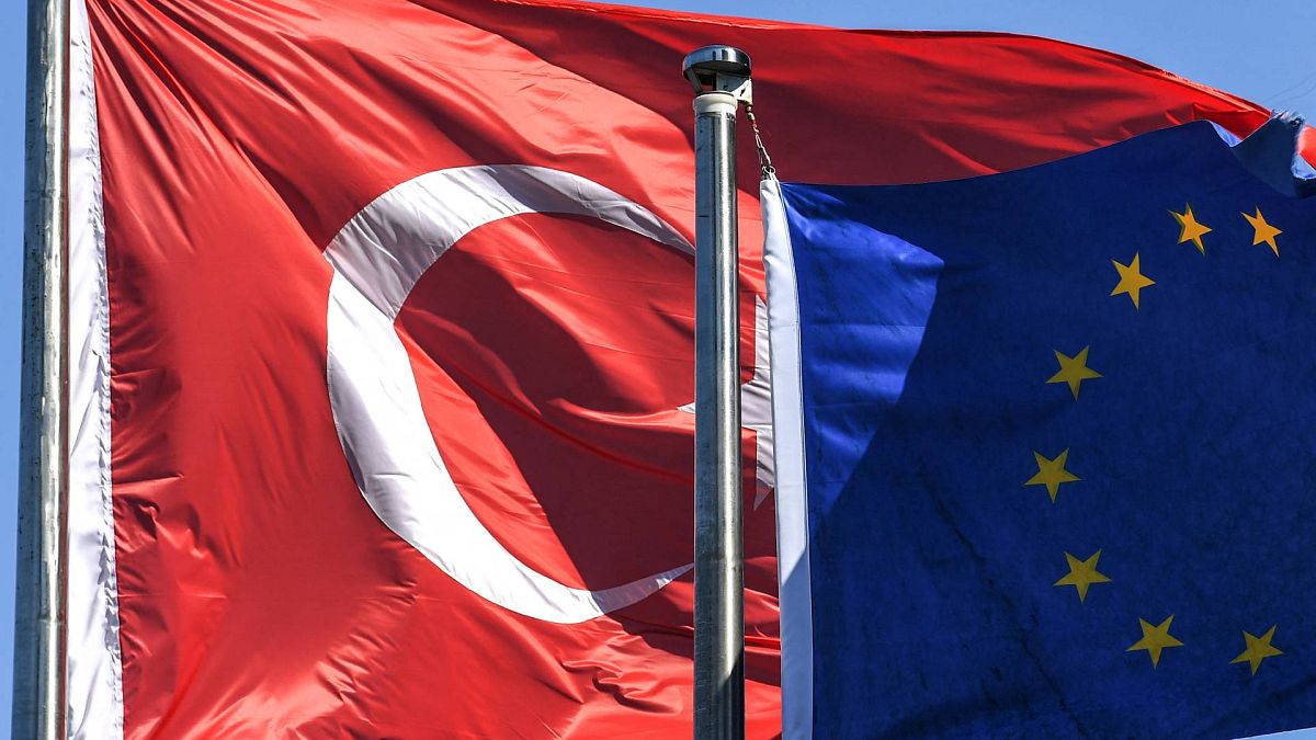 Türkiye ve AB bayrakları