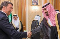 İtalya eski Başbakanı Matteo Renzi'nin Suudi Arabistan Veliaht Prensi Muhammed Bin Salman ile katıldığı konferans için 80 bin dolar aldığı iddia ediliyor.