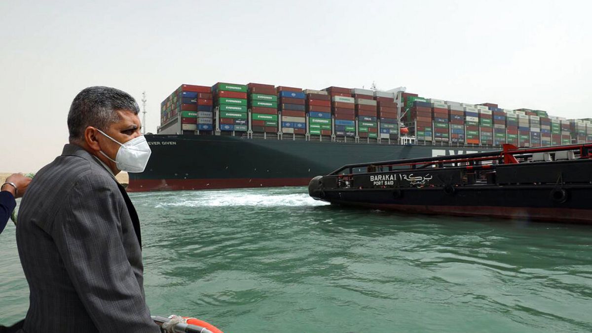 Photo du porte-conteneur Evergreen bloqué dans le Canal de Suez, 25 mars 2021