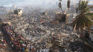 Un bidonville de Freetown détruit par les flammes