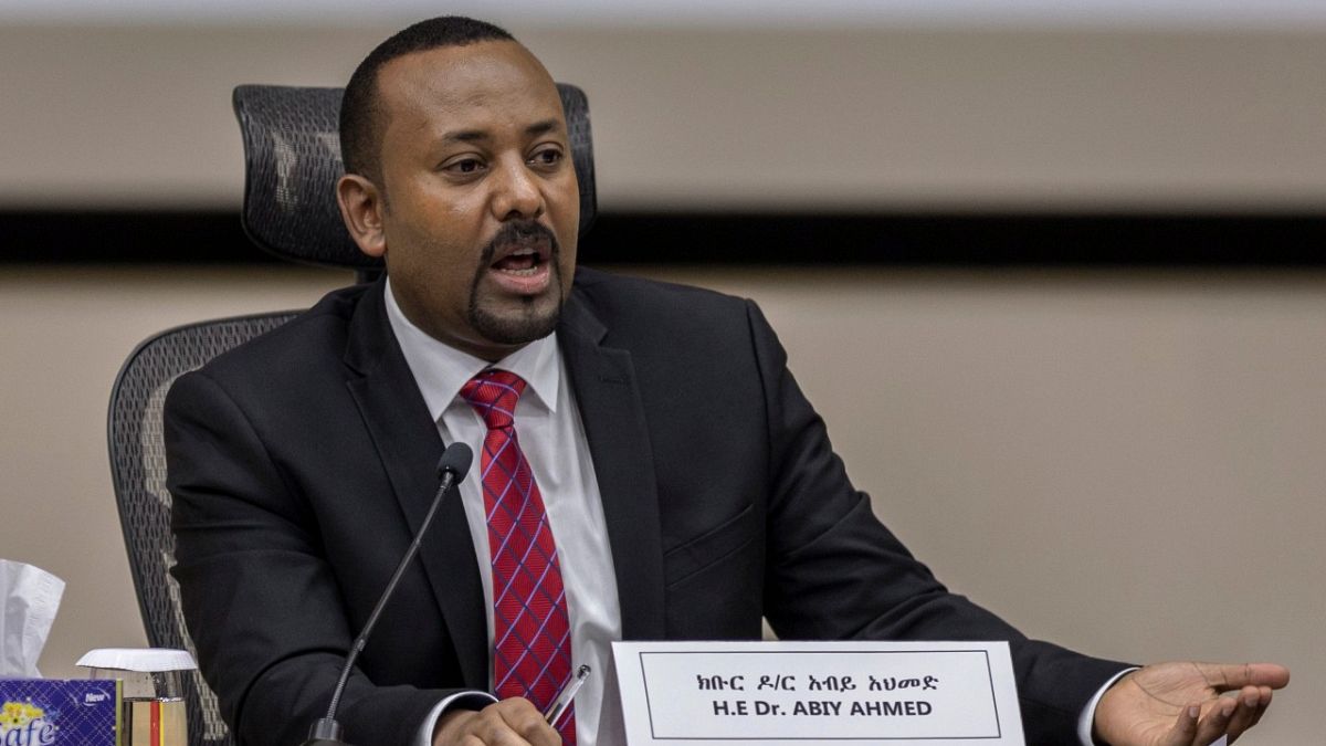 رئيس الوزراء الإثيوبي آبي أحمد يرد على أسئلة أعضاء البرلمان في مكتب رئيس الوزراء في العاصمة أديس أبابا، إثيوبيا.