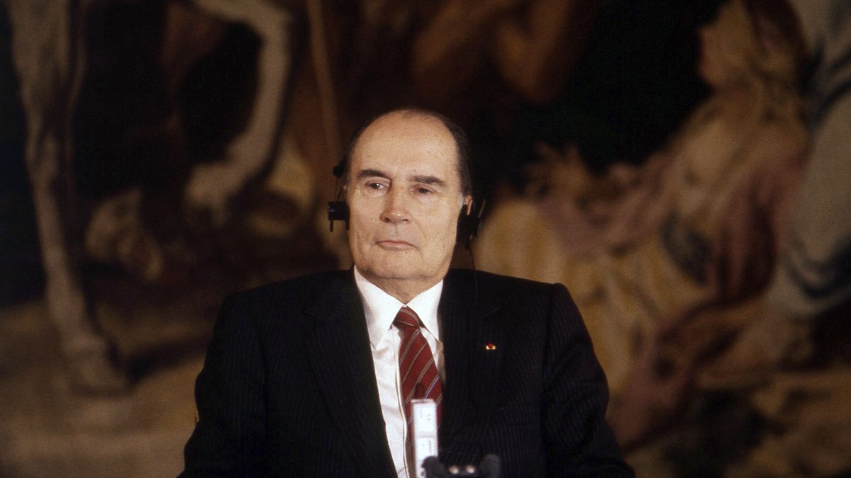 Le rapport pointe le rôle central de l'ancien président François Mitterrand dans la politique française lors du génocide des Tutsis du Rwanda