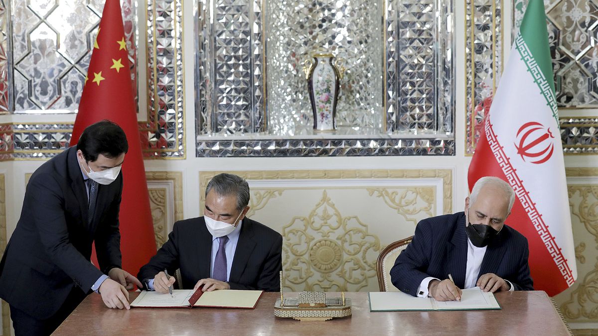 Çin Dışişleri Bakanı Wang Yi, İran Dışişleri Bakanı Muhammed Cevad Zarif / Tahran 