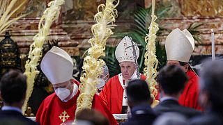 Papa lembra vítimas de violência em Domingo de Ramos