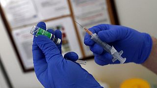 AstraZeneca aşısı, Covid-19 aşılarını fakir ülkelere ulaştırmayı amaçlayan COVAX olarak bilinen BM destekli bir projenin temelini oluşturuyor.