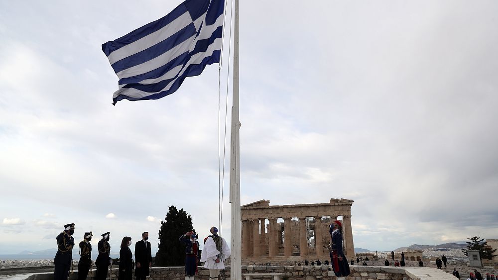 Η Ελλάδα ανοίγει την πόρτα στα εμβόλια Euronews