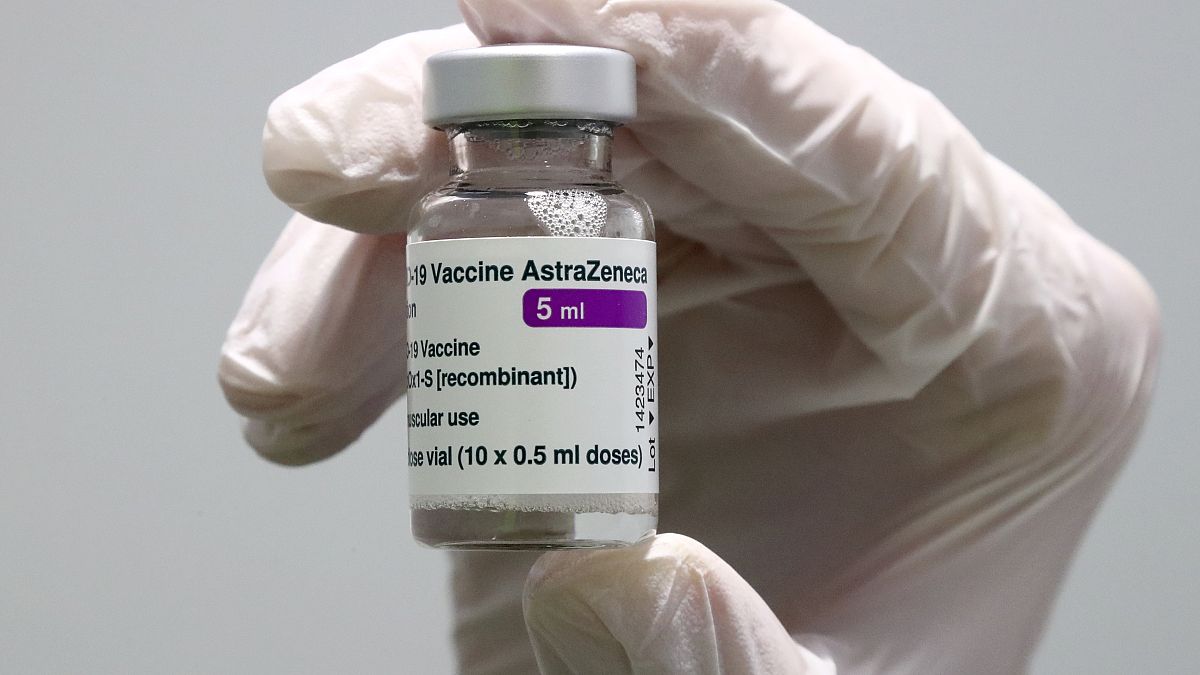 Сага о вакцине: AstraZeneca переименовали в Vaxzevria 