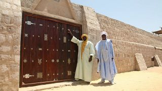 Mali receives a “symbolic euro” in token reparation for damage on Timbuktu heritage