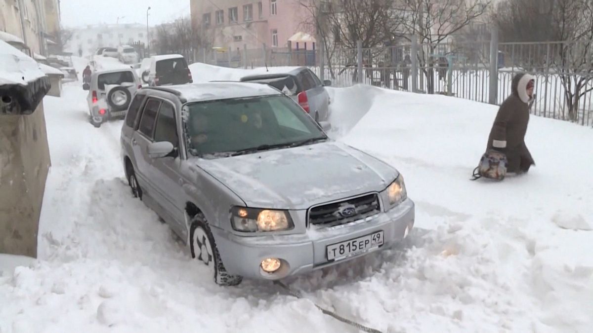 بارش برف بهاری در ماگادان در شرق روسیه