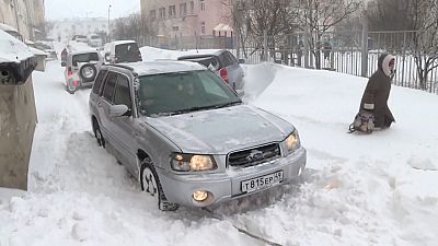 Chutes de neige surprise à Magadane en Russie !