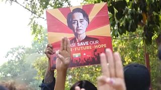 Μιανμάρ: Συνεχίζονται οι διαδηλώσεις