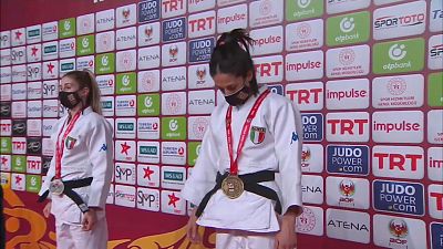 بطل العالم الياباني آبي يحقق تاسع ذهبية له في بطولة غراند سلام للجودو المقامة بتركيا