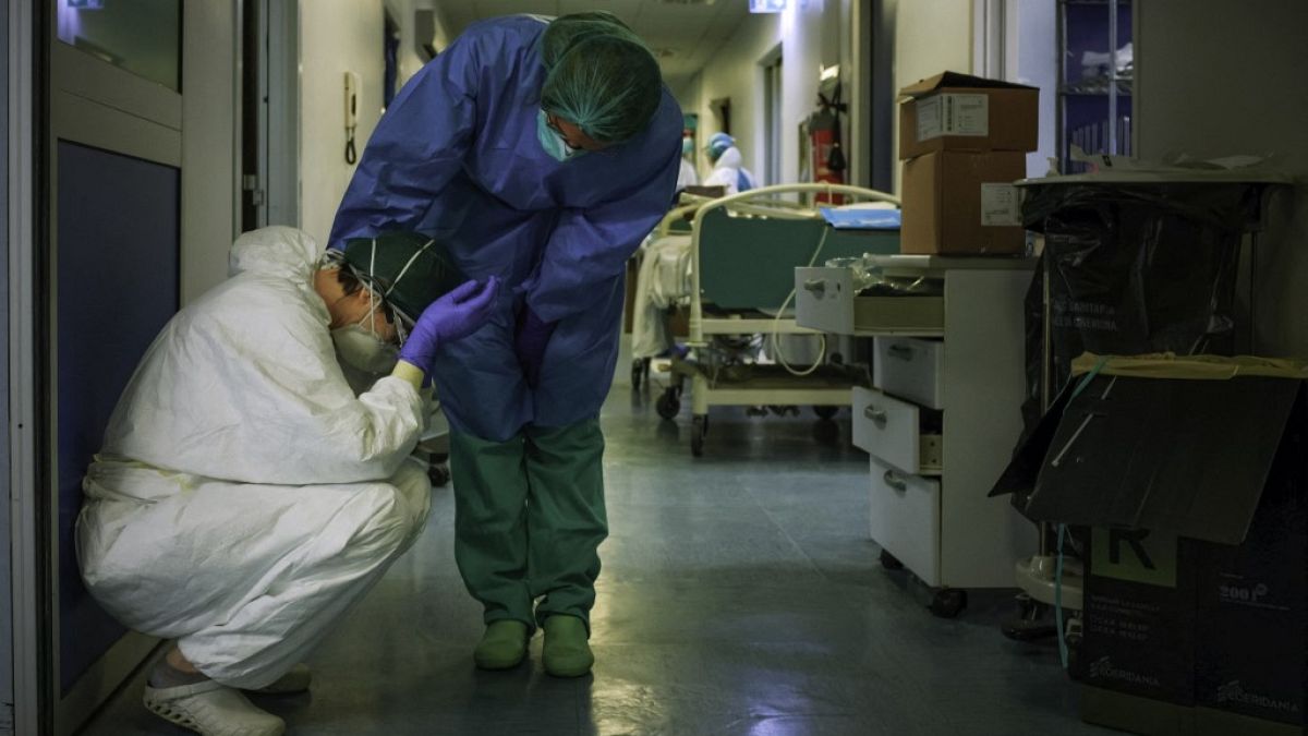 Klinikpersonal in Italien zu Beginn der Pandemie im März 2020