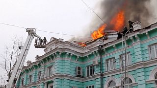جراحان روس زیر این شعله‌ها عمل قلب باز کردند