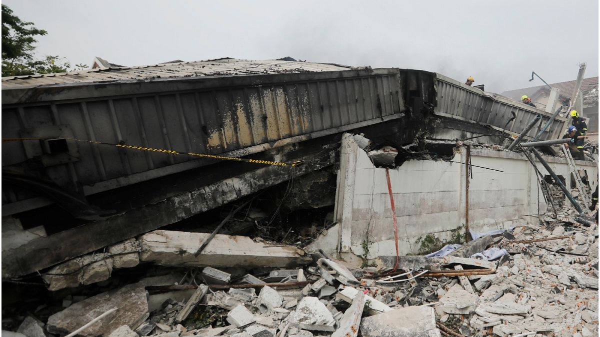 5 قتلى على الأقل في انهيار مبنى سكني مؤلف من ثلاث طوابق في بانكوك