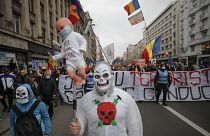 Manifestation anti-restrictions à Bucarest (Roumanie), le 3 avril 2021.