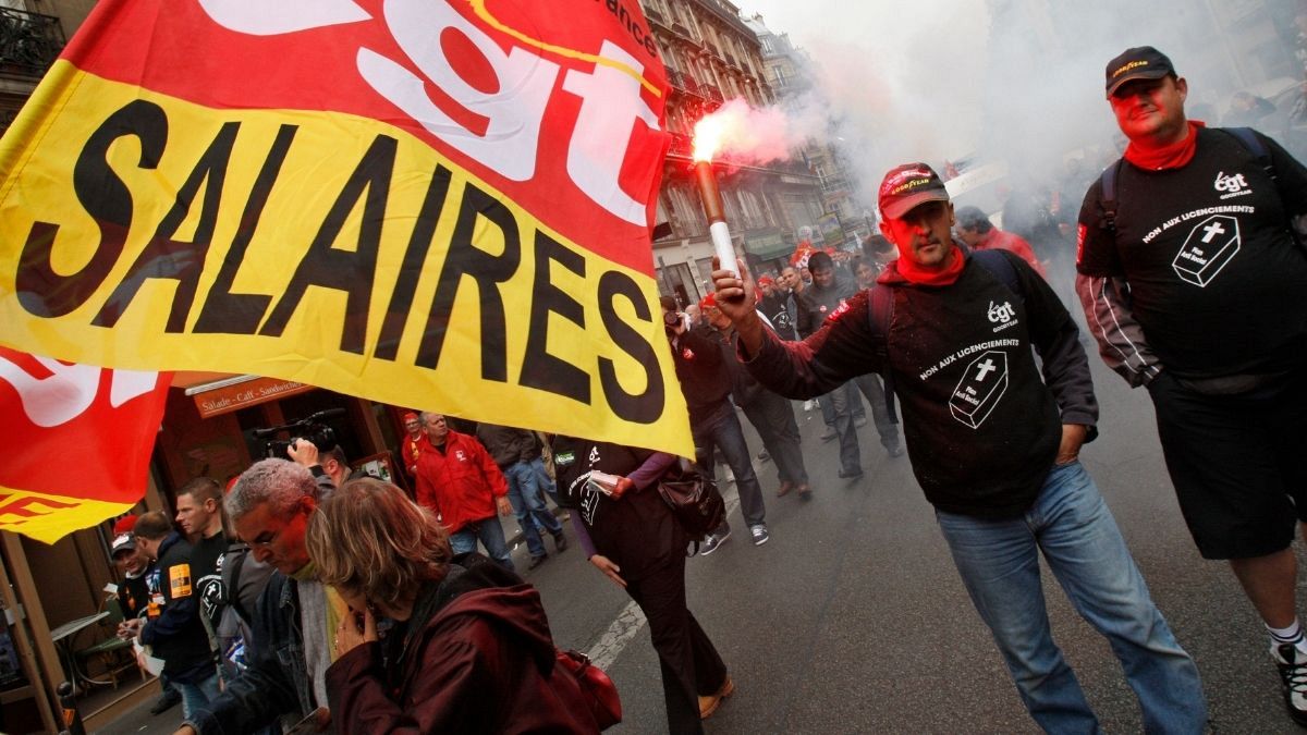 اعتراض کارگران فرانسوی به پایین بودن سطح دستمزد
