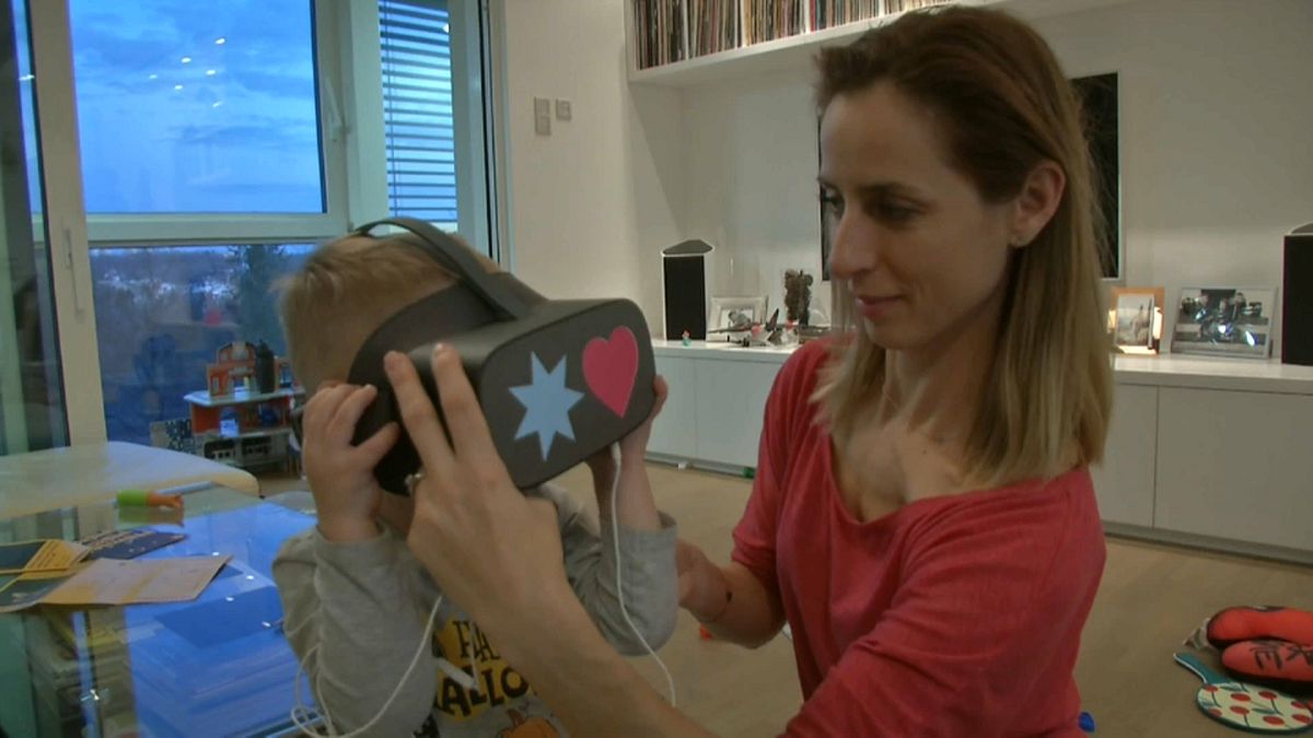 Gafas de realidad virtual para asistir a los teatros checos.