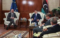 Charles Michel et le Premier ministre libyen par intérim Abdul Hamid Dbeibah à Tripoli, le 4 avril 2021